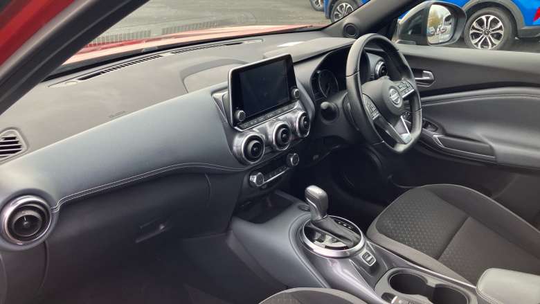 Nissan Juke 1.0 DiG-T 114 N-Connecta 5dr DCT Petrol Hatchback